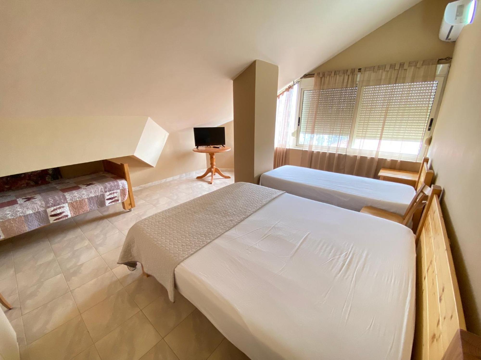 Delight Apartments Golem  Room photo