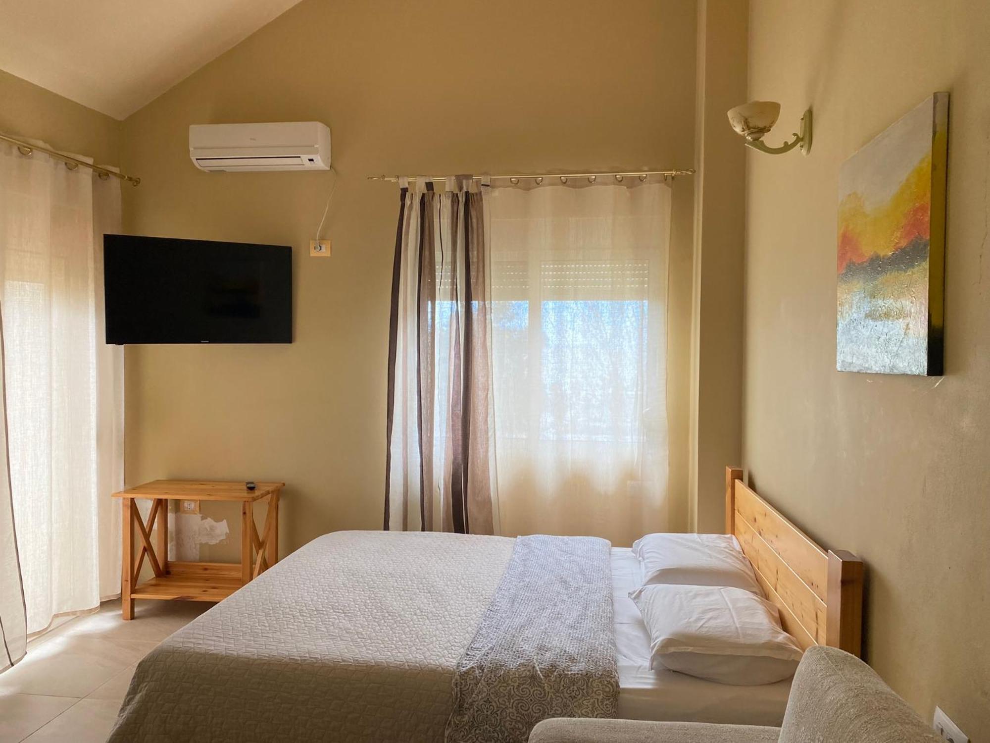 Delight Apartments Golem  Room photo